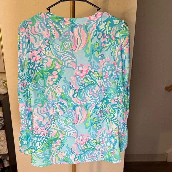 Lilly Pulitzer Women's Vibrant Blue and Pink Blouse - Picture 5 of 6